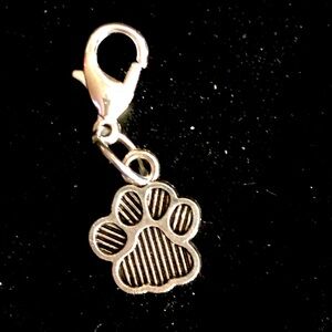 Paw 🐾 print charm